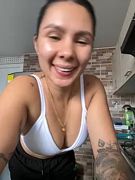 SofiaG  online show from 11/08/25, 05:45