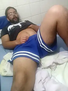 lele9457 online show from 10/26/25, 12:16