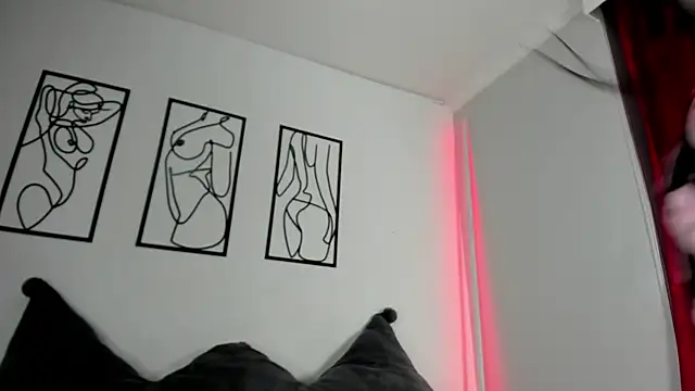 Snapshot of RubyPirsso18 chatting on 11/16/25, 07:08 RubyPirsso18 online show from 11/16/25, 07:08