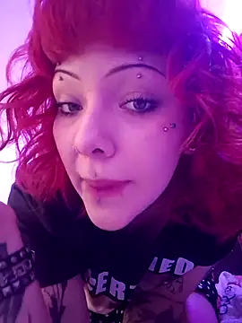 Snapshot of Sarah-Stoner chatting on 05/25/26, 12:27 Sarah-Stoner online show from 05/25/26, 12:27