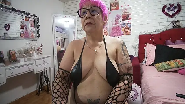 maturehot 65 online show from 11/25/25, 11:05