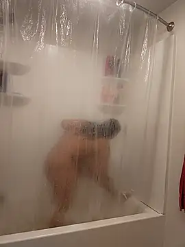 Snapshot of cinnaminnie chatting on 09/27/25, 05:18 cinnaminnie online show from 09/27/25, 05:18