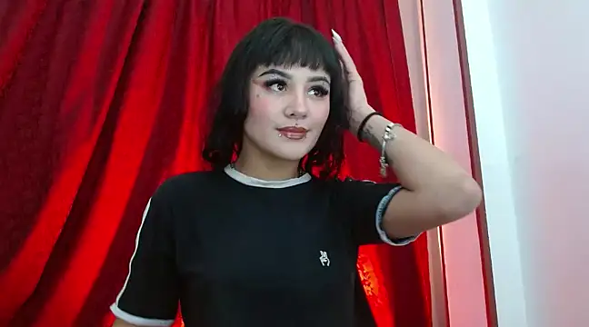 Snapshot of Maruu_miauu chatting on 02/13/25, 01:05 Maruu miauu online show from 02/13/25, 01:05