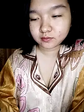 Snapshot of Thomgdee chatting on 02/15/25, 06:02 Thomgdee online show from 02/15/25, 06:02