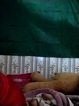 Snapshot of Thomgdee chatting on 02/19/25, 06:00 Thomgdee online show from 02/19/25, 06:00