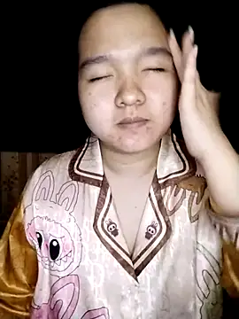 Snapshot of Thomgdee chatting on 02/21/25, 10:28 Thomgdee online show from 02/21/25, 10:28