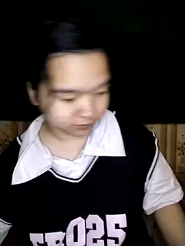 Snapshot of Thomgdee chatting on 02/22/25, 06:17 Thomgdee online show from 02/22/25, 06:17