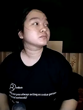 Snapshot of Thomgdee chatting on 03/02/25, 06:16 Thomgdee online show from 03/02/25, 06:16