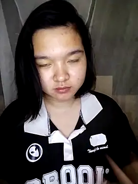 Snapshot of Thomgdee chatting on 03/03/25, 04:35 Thomgdee online show from 03/03/25, 04:35