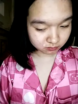 Snapshot of Thomgdee chatting on 03/05/25, 01:39 Thomgdee online show from 03/05/25, 01:39