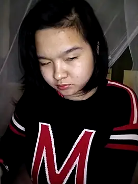 Snapshot of Thomgdee chatting on 03/08/25, 07:20 Thomgdee online show from 03/08/25, 07:20