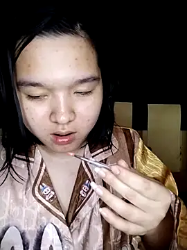 Snapshot of Thomgdee chatting on 03/13/25, 02:44 Thomgdee online show from 03/13/25, 02:44