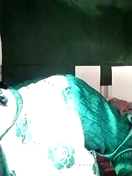 Snapshot of Thomgdee chatting on 03/16/25, 02:22 Thomgdee online show from 03/16/25, 02:22