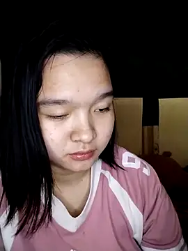 Snapshot of Thomgdee chatting on 03/19/25, 07:40 Thomgdee online show from 03/19/25, 07:40