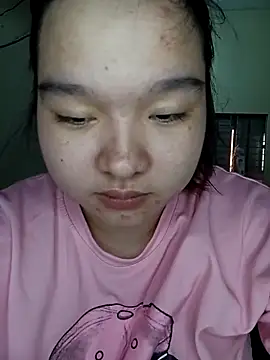 Snapshot of Thomgdee chatting on 10/04/25, 12:41 Thomgdee online show from 10/04/25, 12:41