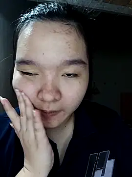 Snapshot of Thomgdee chatting on 10/16/25, 01:17 Thomgdee online show from 10/16/25, 01:17