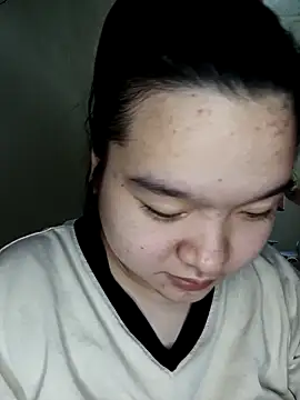 Snapshot of Thomgdee chatting on 10/27/25, 01:31 Thomgdee online show from 10/27/25, 01:31