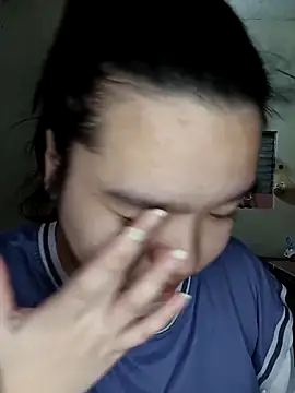 Snapshot of Thomgdee chatting on 10/28/25, 01:31 Thomgdee online show from 10/28/25, 01:31