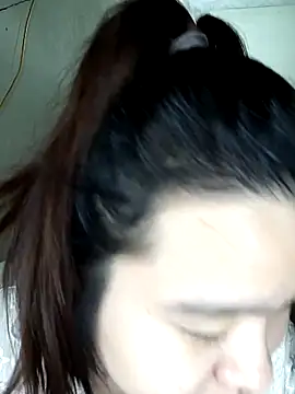 Snapshot of Thomgdee chatting on 11/15/25, 05:27 Thomgdee online show from 11/15/25, 05:27