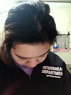 Snapshot of Thomgdee chatting on 11/25/25, 01:16 Thomgdee online show from 11/25/25, 01:16