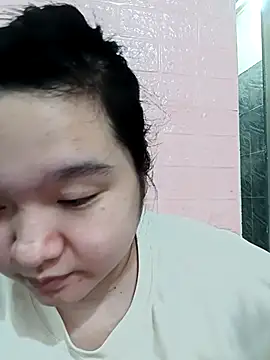 Snapshot of Thomgdee chatting on 12/02/25, 04:13 Thomgdee online show from 12/02/25, 04:13