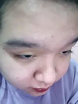 Snapshot of Thomgdee chatting on 01/08/26, 01:19 Thomgdee online show from 01/08/26, 01:19