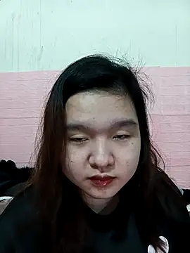 Snapshot of Thomgdee chatting on 01/12/26, 01:11 Thomgdee online show from 01/12/26, 01:11