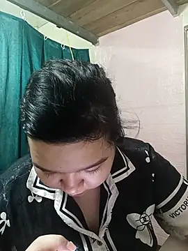 Snapshot of Thomgdee chatting on 02/13/26, 04:47 Thomgdee online show from 02/13/26, 04:47