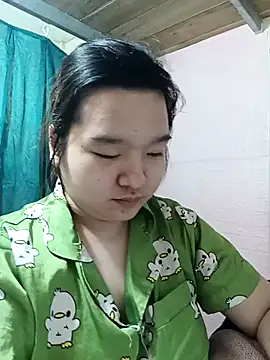 Snapshot of Thomgdee chatting on 02/19/26, 01:18 Thomgdee online show from 02/19/26, 01:18