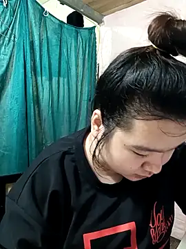 Snapshot of Thomgdee chatting on 03/21/26, 01:21 Thomgdee online show from 03/21/26, 01:21