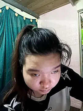 Snapshot of Thomgdee chatting on 03/27/26, 08:26 Thomgdee online show from 03/27/26, 08:26