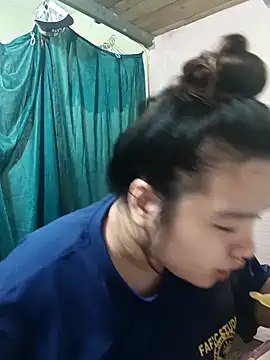 Snapshot of Thomgdee chatting on 04/04/26, 10:13 Thomgdee online show from 04/04/26, 10:13