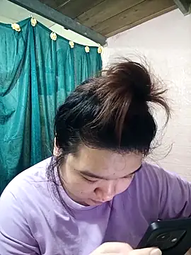 Snapshot of Thomgdee chatting on 04/15/26, 07:59 Thomgdee online show from 04/15/26, 07:59