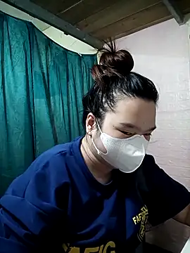 Snapshot of Thomgdee chatting on 04/16/26, 07:53 Thomgdee online show from 04/16/26, 07:53