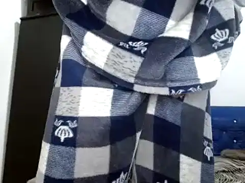 Snapshot of miriam775 chatting on 12/02/24, 02:30 miriam775 online show from 12/02/24, 02:30