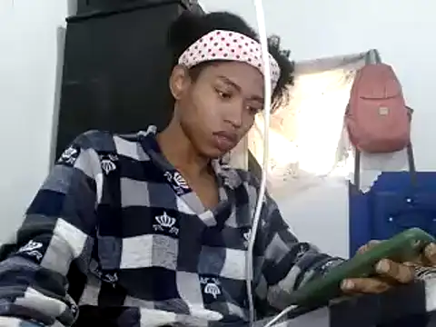 Snapshot of miriam775 chatting on 12/03/24, 02:16 miriam775 online show from 12/03/24, 02:16