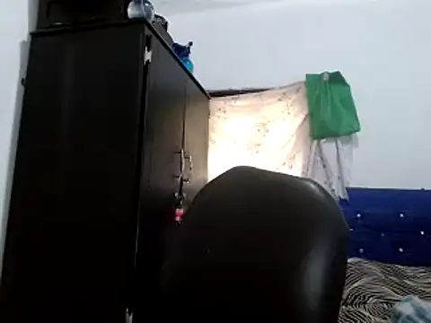 Snapshot of miriam775 chatting on 12/10/24, 03:55 miriam775 online show from 12/10/24, 03:55