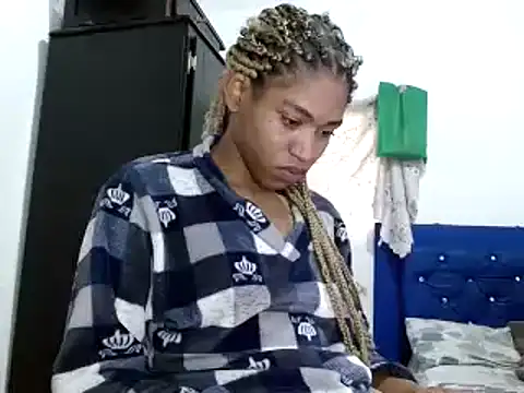 Snapshot of miriam775 chatting on 01/08/25, 12:26 miriam775 online show from 01/08/25, 12:26