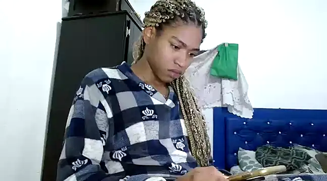 Snapshot of miriam775 chatting on 01/13/25, 11:30 miriam775 online show from 01/13/25, 11:30