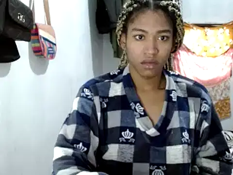 Snapshot of miriam775 chatting on 02/06/25, 12:26 miriam775 online show from 02/06/25, 12:26