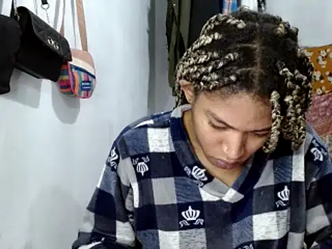 Snapshot of miriam775 chatting on 02/26/25, 10:36 miriam775 online show from 02/26/25, 10:36