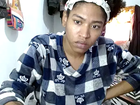 Snapshot of miriam775 chatting on 03/17/25, 01:39 miriam775 online show from 03/17/25, 01:39