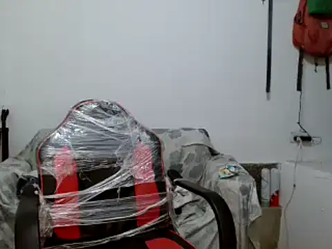 Snapshot of miriam775 chatting on 09/11/25, 05:51 miriam775 online show from 09/11/25, 05:51