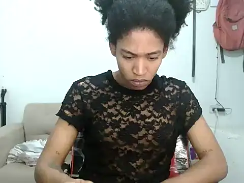 Snapshot of miriam775 chatting on 09/25/25, 11:14 miriam775 online show from 09/25/25, 11:14