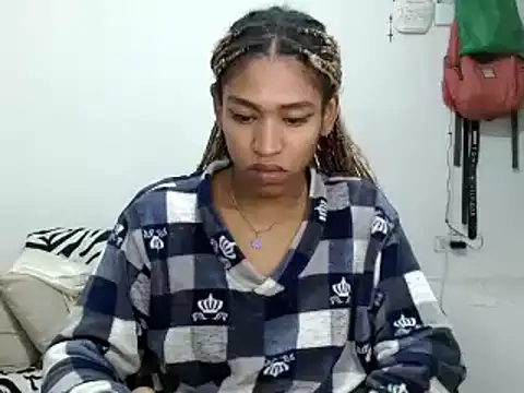 Snapshot of miriam775 chatting on 01/07/26, 01:35 miriam775 online show from 01/07/26, 01:35