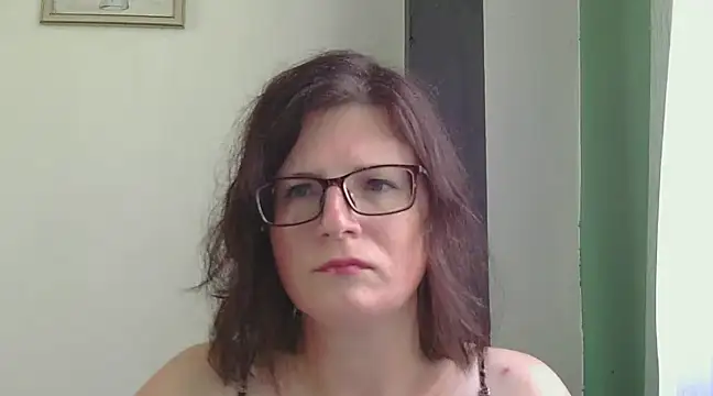 Snapshot of CrimsonMistress chatting on 12/15/24, 12:51 CrimsonMistress online show from 12/15/24, 12:51