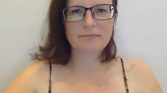 Snapshot of CrimsonMistress chatting on 01/02/25, 12:02 CrimsonMistress online show from 01/02/25, 12:02