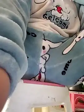 JasminePham online show from 01/04/25, 04:01