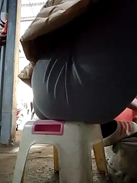 JasminePham online show from 02/22/25, 03:23