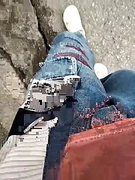 JasminePham online show from 11/11/25, 07:52